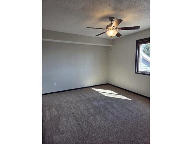 Building Photo - 5726 Egret Ave