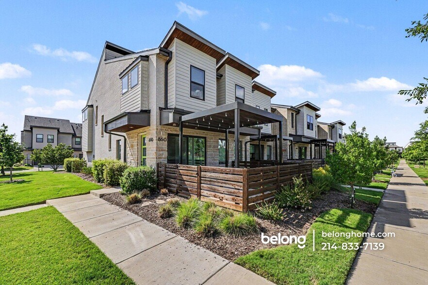 Building Photo - 860 Bandera Ct