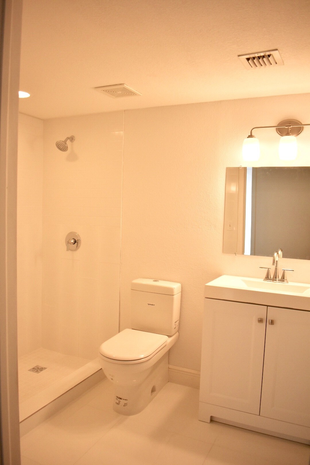 Building Photo - 55 E 4th St