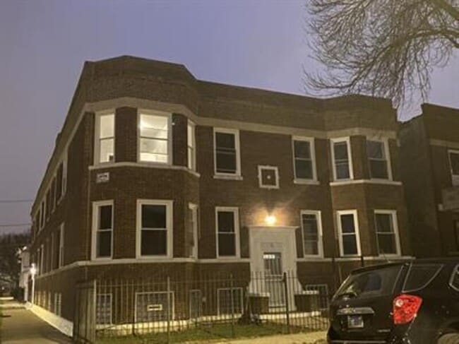 Primary Photo - 6603 S Bishop St
