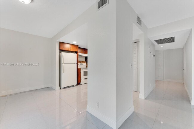 Building Photo - 100 SW 132nd Way