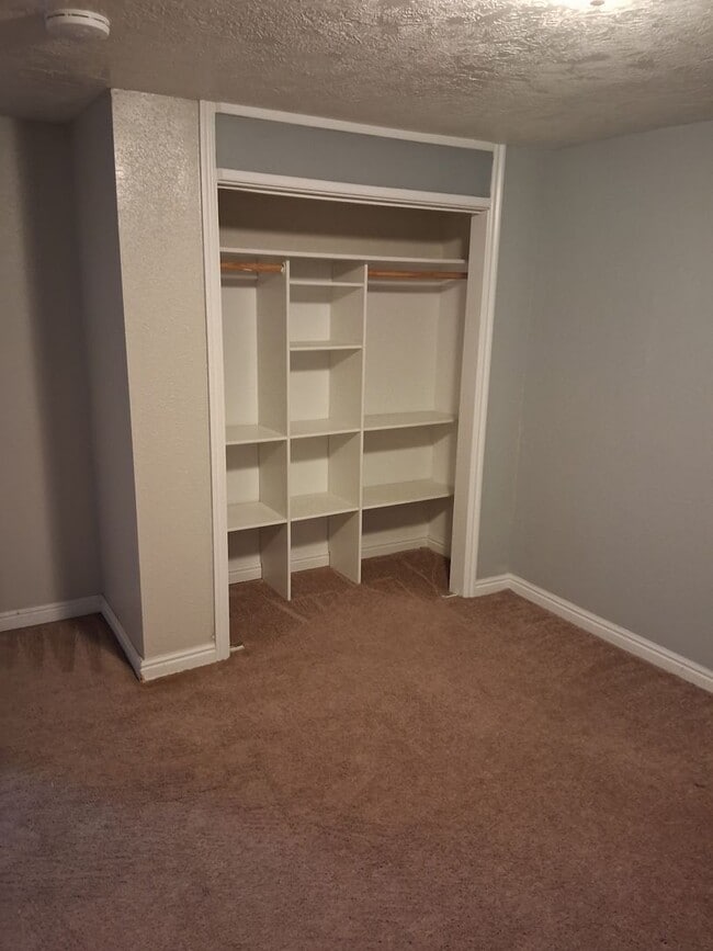 Building Photo - Charming University Area 3 Bedroom Home