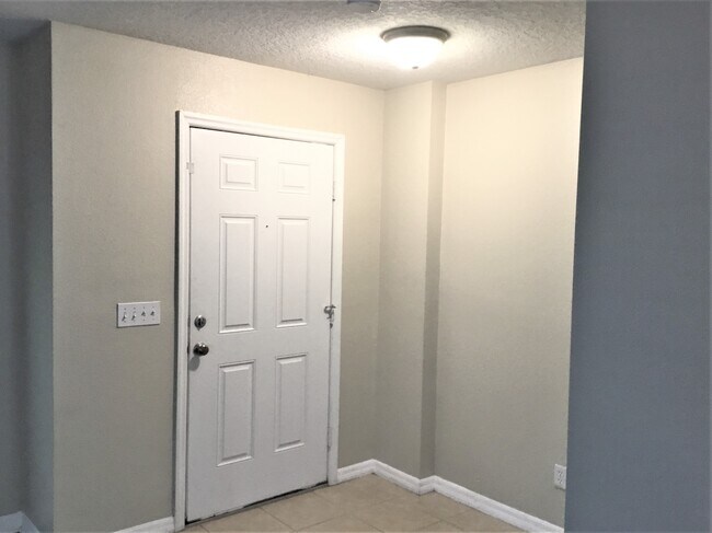 Building Photo - 140 Wilson Bay Court
