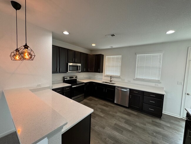 Building Photo - 1664 Beckenham Wy