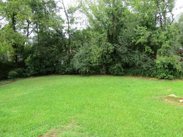 Building Photo - Updated Spacious 3 BR/ 2 BA home in Bluff Park