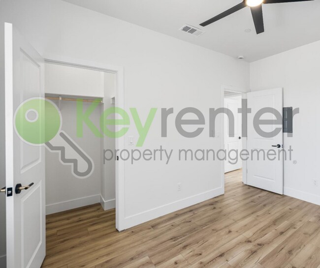 Building Photo - 967 Olive Br Pl