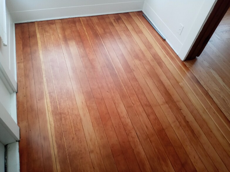 Building Photo - 1210 Erie St