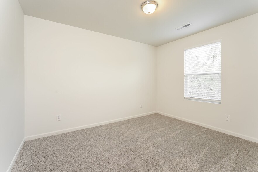Building Photo - 4330 Shadi Green Ln