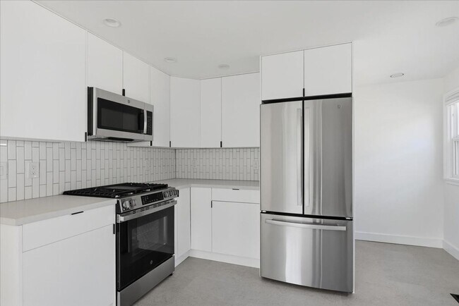 Building Photo - 4303 Baker Ave NW