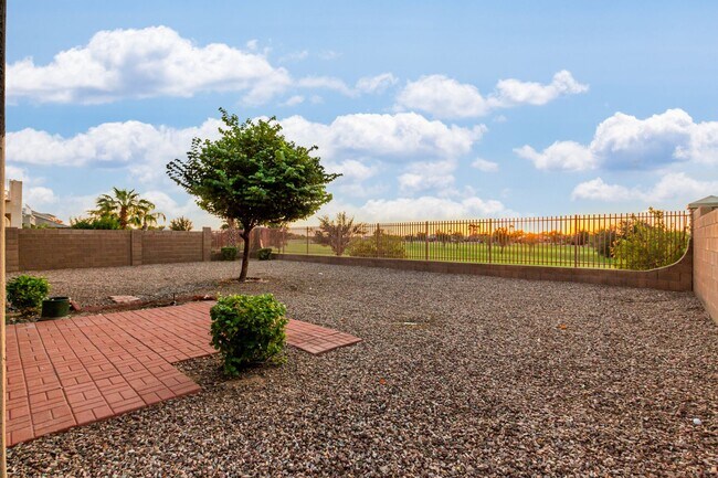 Building Photo - Gorgeous Golf Course Views in Gilbert, AZ!