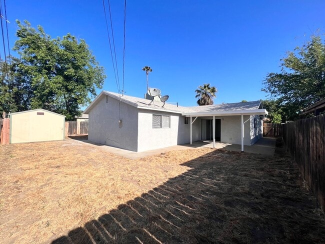 Building Photo - START APPLYING FOR THIS HOME NOW!