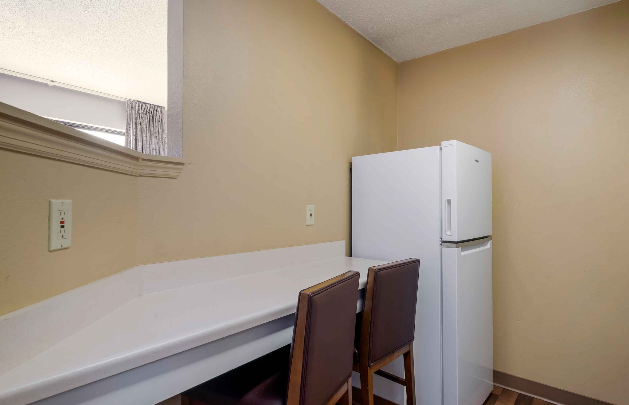 Building Photo - Furnished Studio-Tampa - Airport - Memoria...