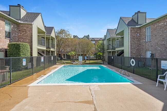 Building Photo - 18800 Egret Bay Blvd