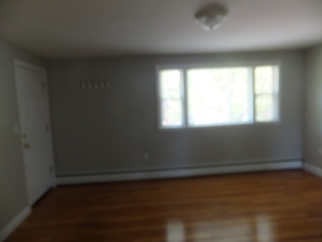 Building Photo - 115 Chubbuck St