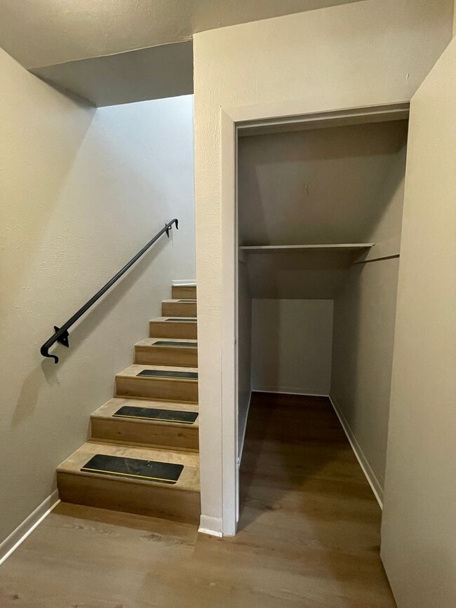 Building Photo - 607-609 Parker St