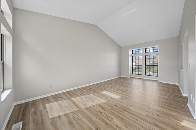 Building Photo - 3268 Stadler Dr