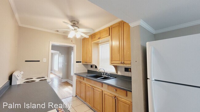 Building Photo - 3 br, 1 bath House - 800 28th St N