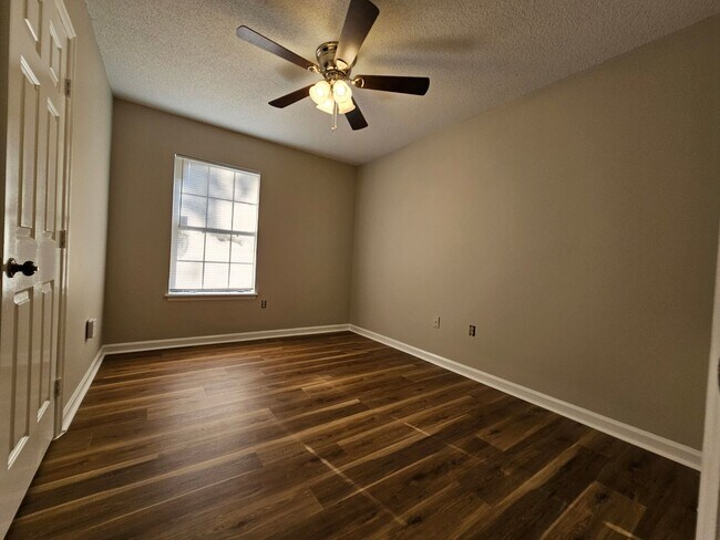 Building Photo - Charming 3 Bedroom 2 Bathroom home in Pooler!