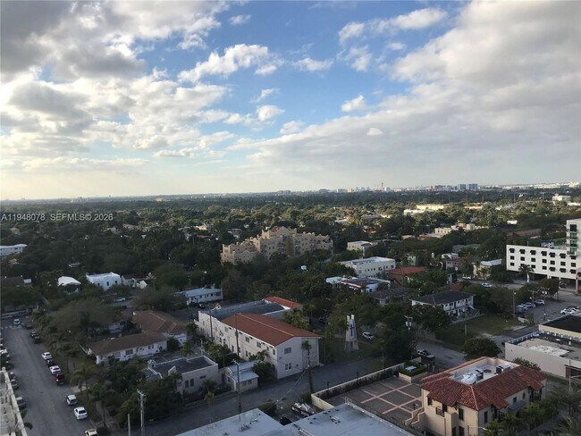 Building Photo - 1607 Ponce de Leon Blvd