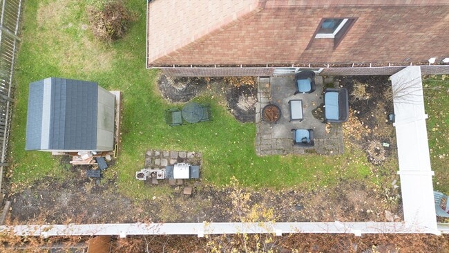 Building Photo - 90 Brightwood Ave