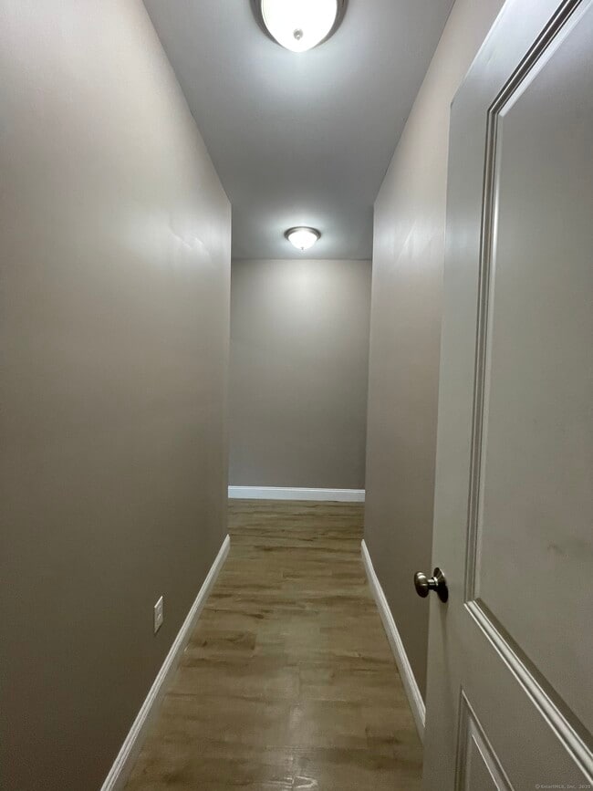 Building Photo - 37 Hunters Ln