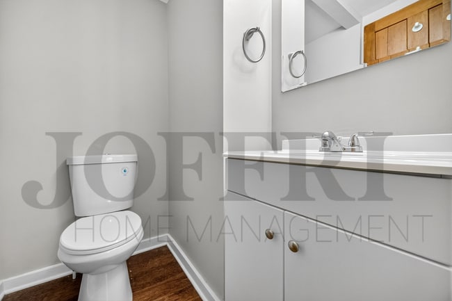 Building Photo - 2096 W 32nd St