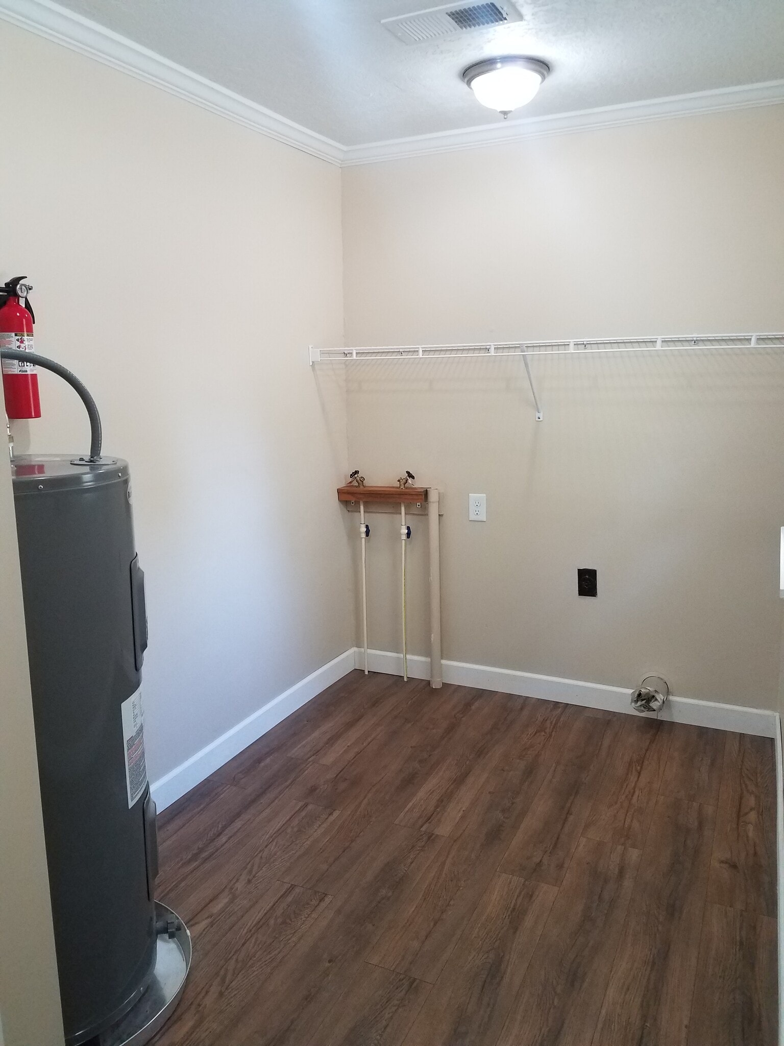 Utility Room - 157 Davis Ln