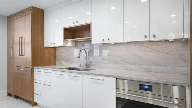 Building Photo - 4280 Galt Ocean Dr