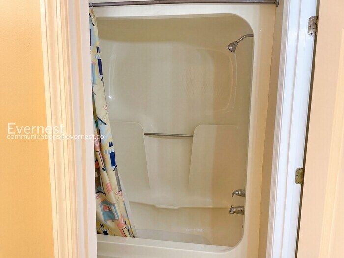 Building Photo - 1203 Countryside Dr