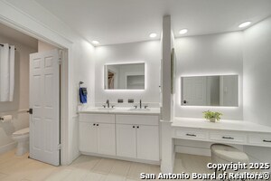 Building Photo - 605 Squires Row