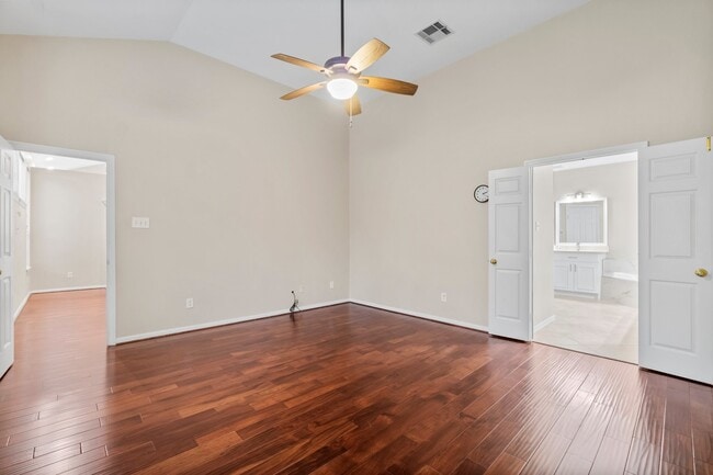 Building Photo - 83 Terraglen Dr