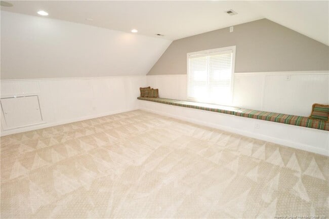 Building Photo - 110 Guymon Ct