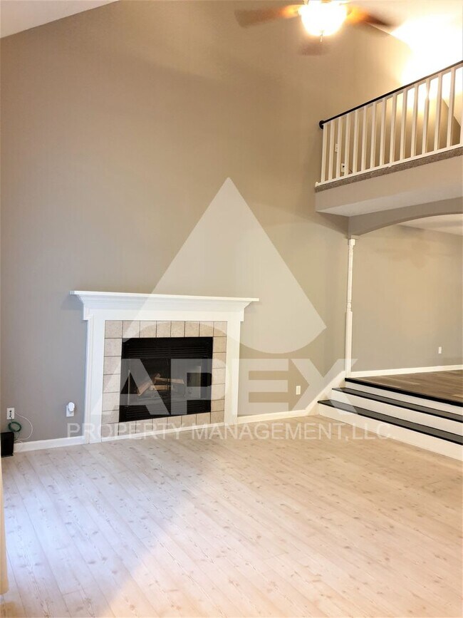 Building Photo - Beautiful 3 Bd 2.5 Ba Single Family Home in West Knoxville!!