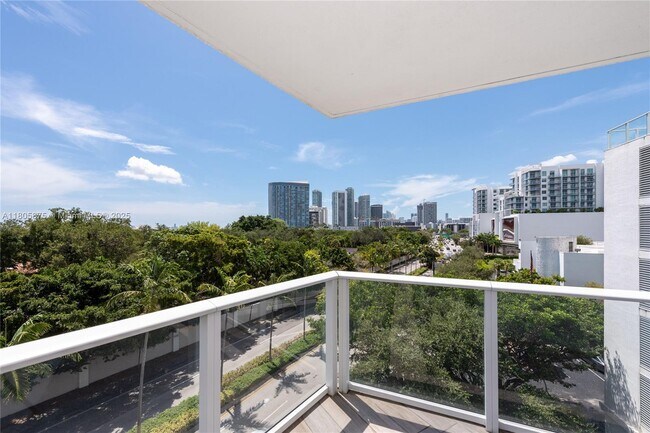 Building Photo - 4250 Biscayne Blvd