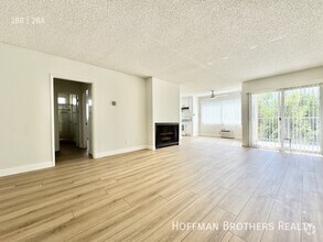 Building Photo - 1000 N Doheny Dr West Hollywood, CA 90069