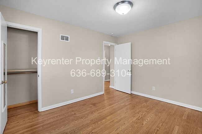 Building Photo - COMING SOON!! Charming 3-Bedroom Home in a Prime Saint Charles Location!