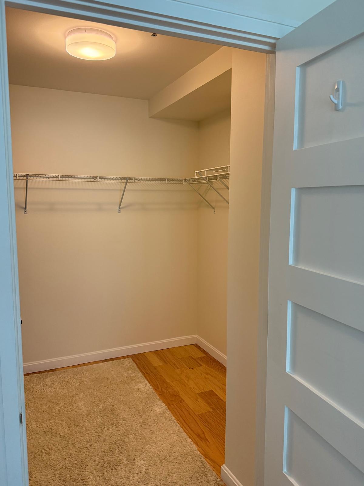 Building Photo - 100 Exchange St