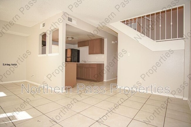 Building Photo - 11027 Sunshine Ct