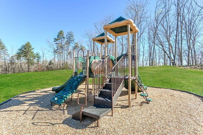 Building Photo - 6295 Fairfax Ct