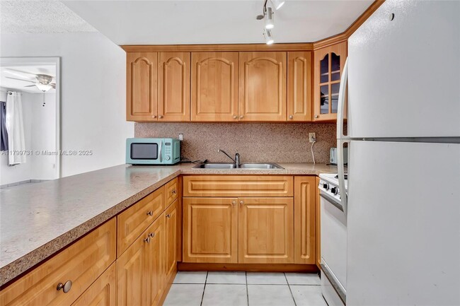 Building Photo - 4021 Indian Creek Dr