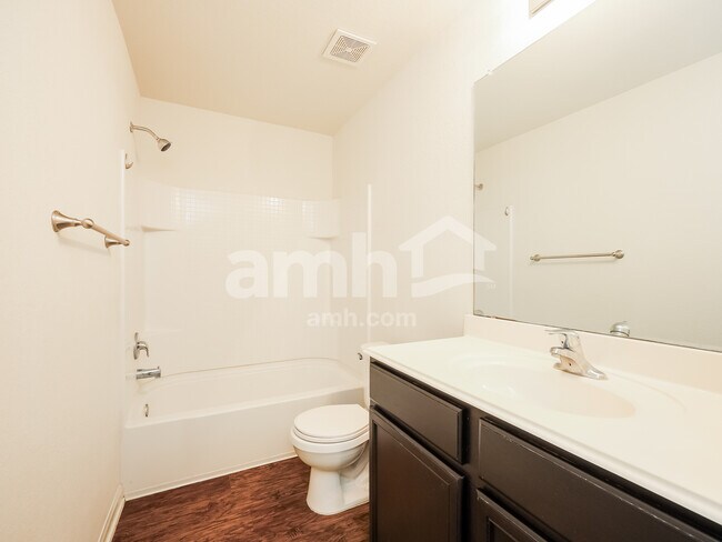 Building Photo - 12207 Siragusa