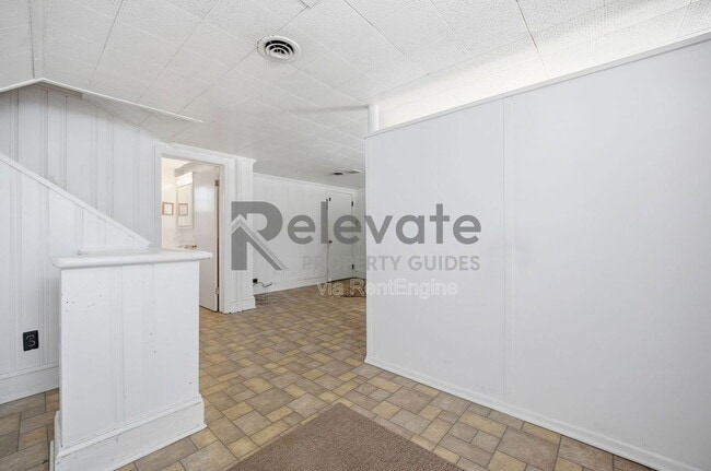 Building Photo - 9002 Michaux Ln