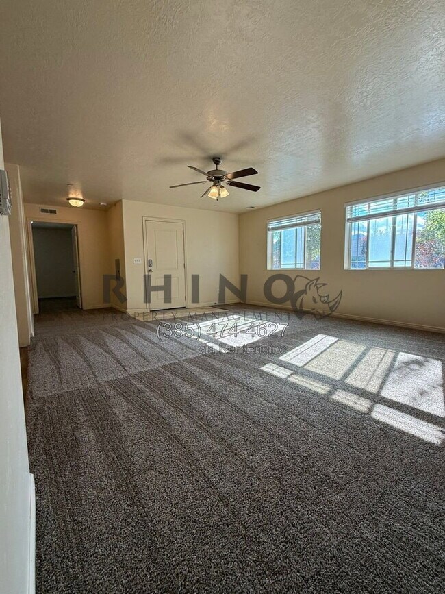 Building Photo - 6941 Village River Ln
