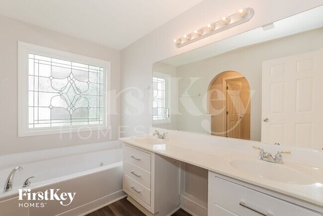 Building Photo - 3442 Sandwedge Ct