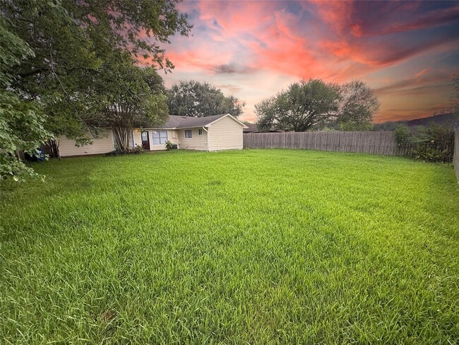 Building Photo - 2503 Ironclad Dr