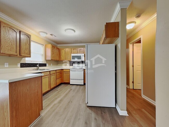 Building Photo - 2233 Cartmill Dr