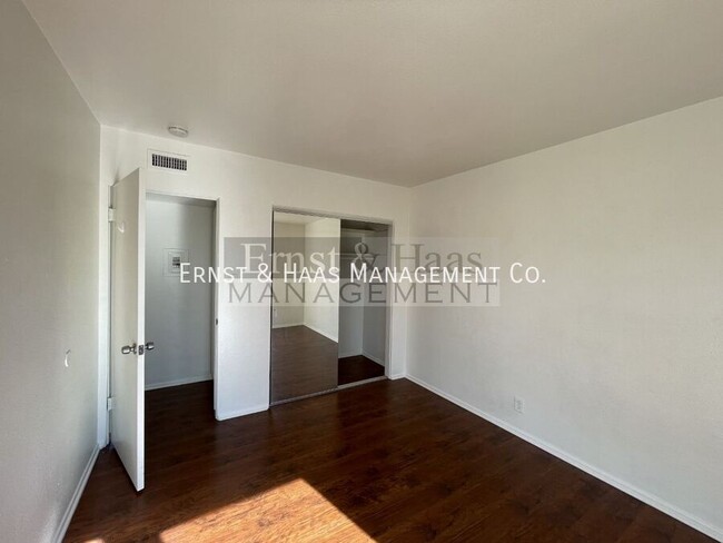 Building Photo - Virginia Country Club 3 Bedroom 2 Bath , U...