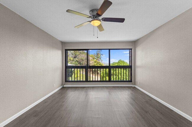 Building Photo - Ocean views from your living room and bedr...
