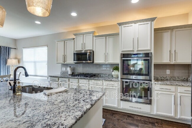 Building Photo - 1050 Nolencrest Dr
