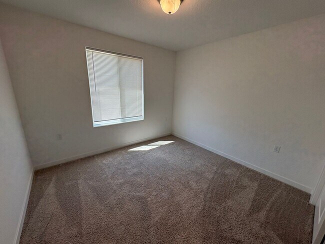 Building Photo - Welcome To This Charming Two-Story Home Ne...